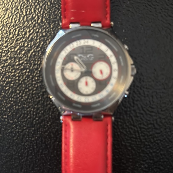 Barely worn amazing beautiful watch. - Picture 2 of 3